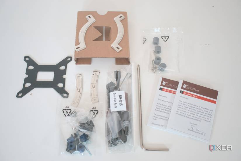 All the accessories included with the Noctua NH-D15