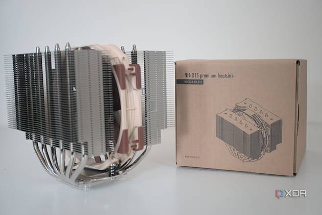 Noctua NH-D15 with its heatsink box
