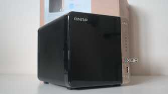 QNAP TS-464, angled view