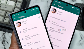 An image showing two phones running the same WhatsApp account.