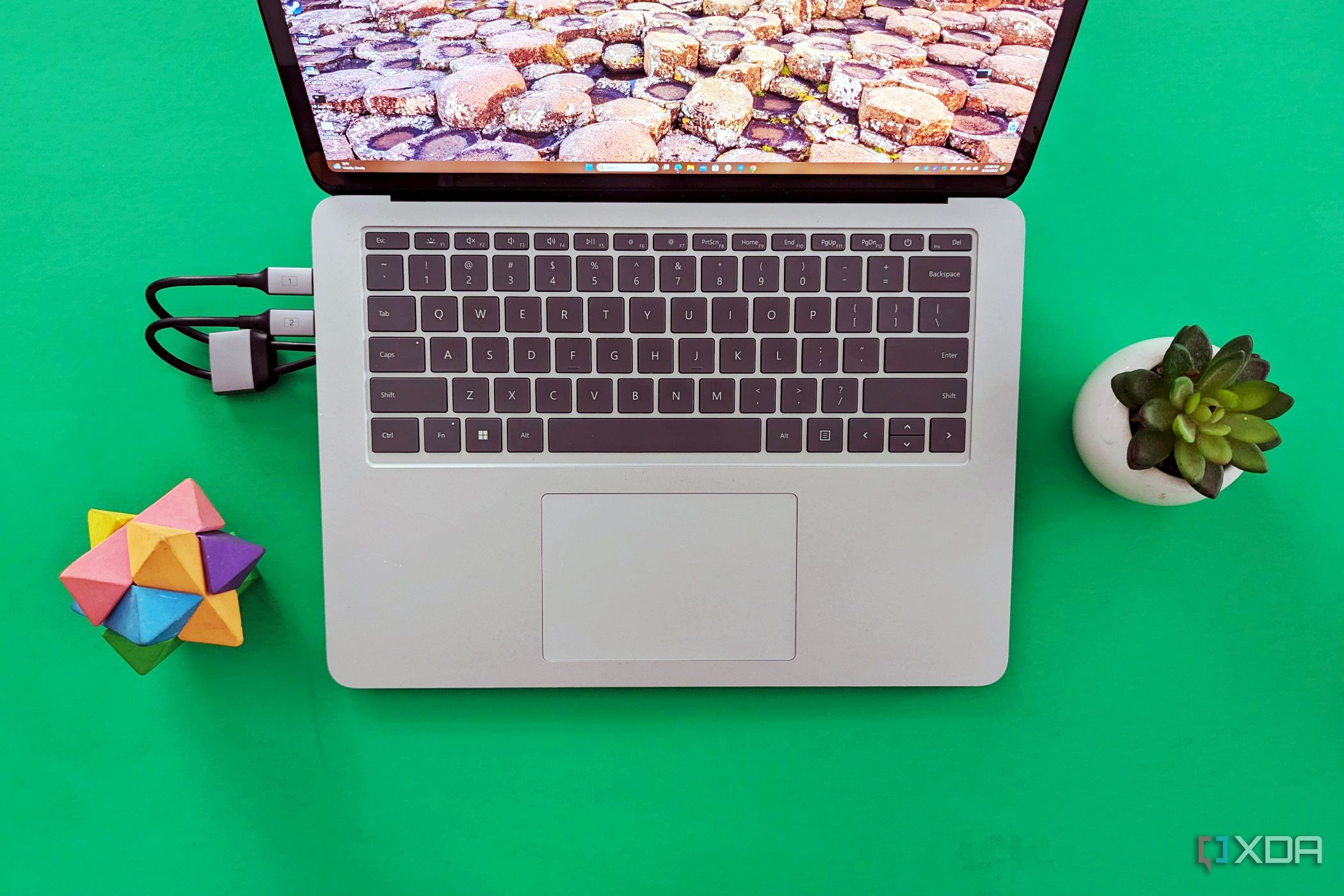 Satechni Dual Dock Stand with a Surface