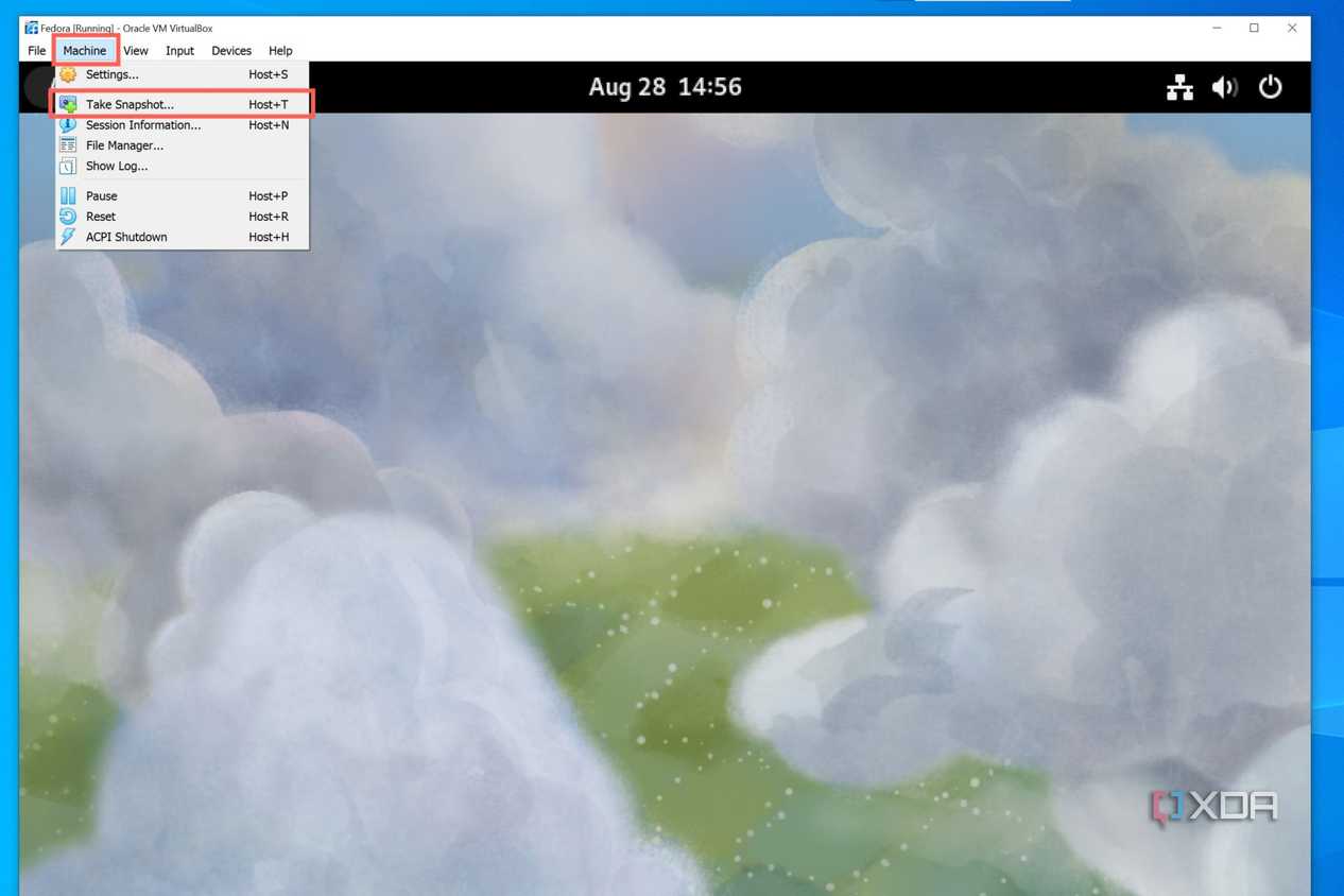 A screenshot of Fedora showcasing the snapshot facility offered by VirtualBox