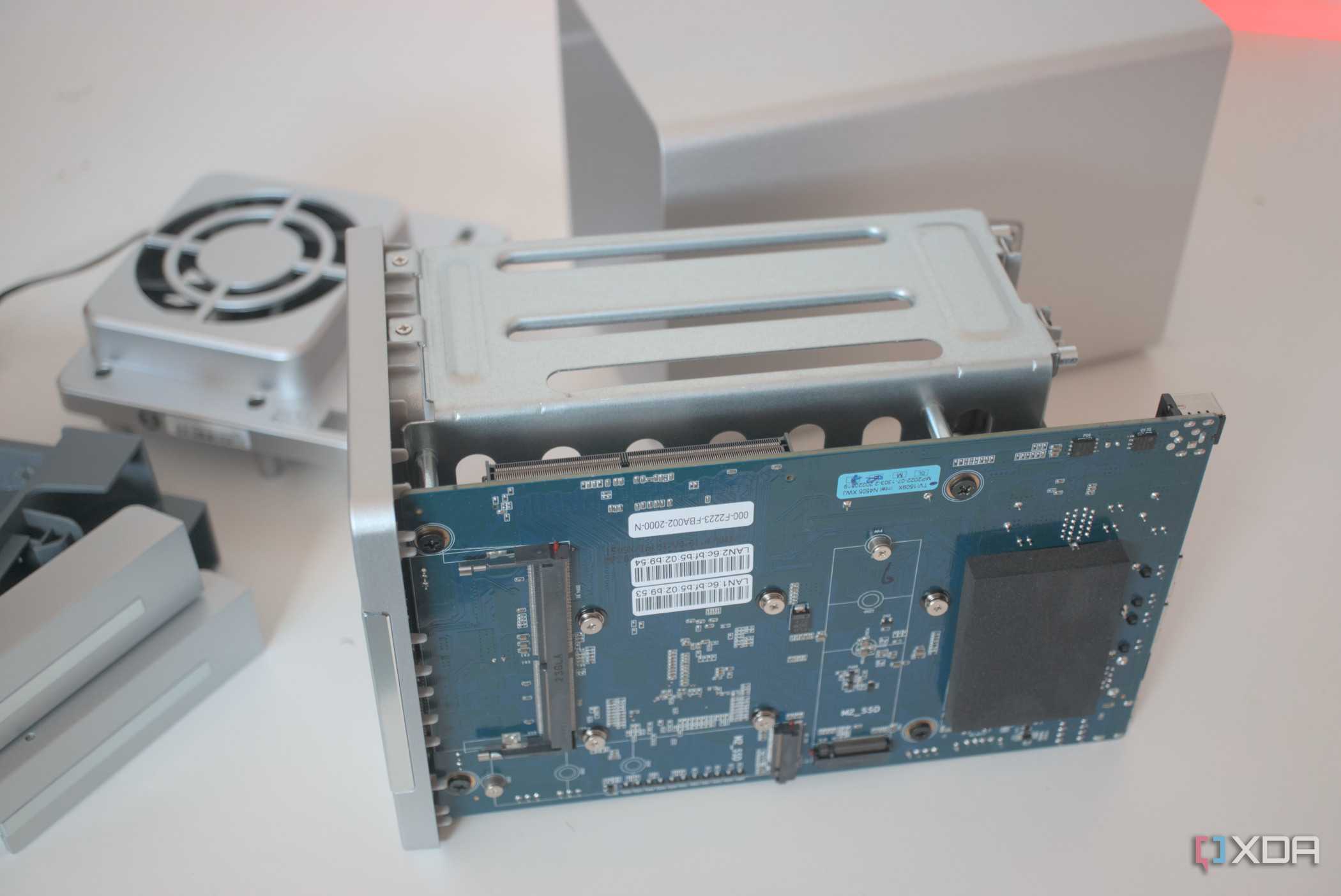 Upgrading RAM inside the TerraMaster F2-223