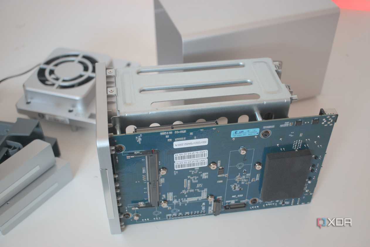Upgrading RAM inside the TerraMaster F2-223