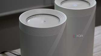 TP-Link Deco BE85 mesh system: the top of the nodes with ventilation