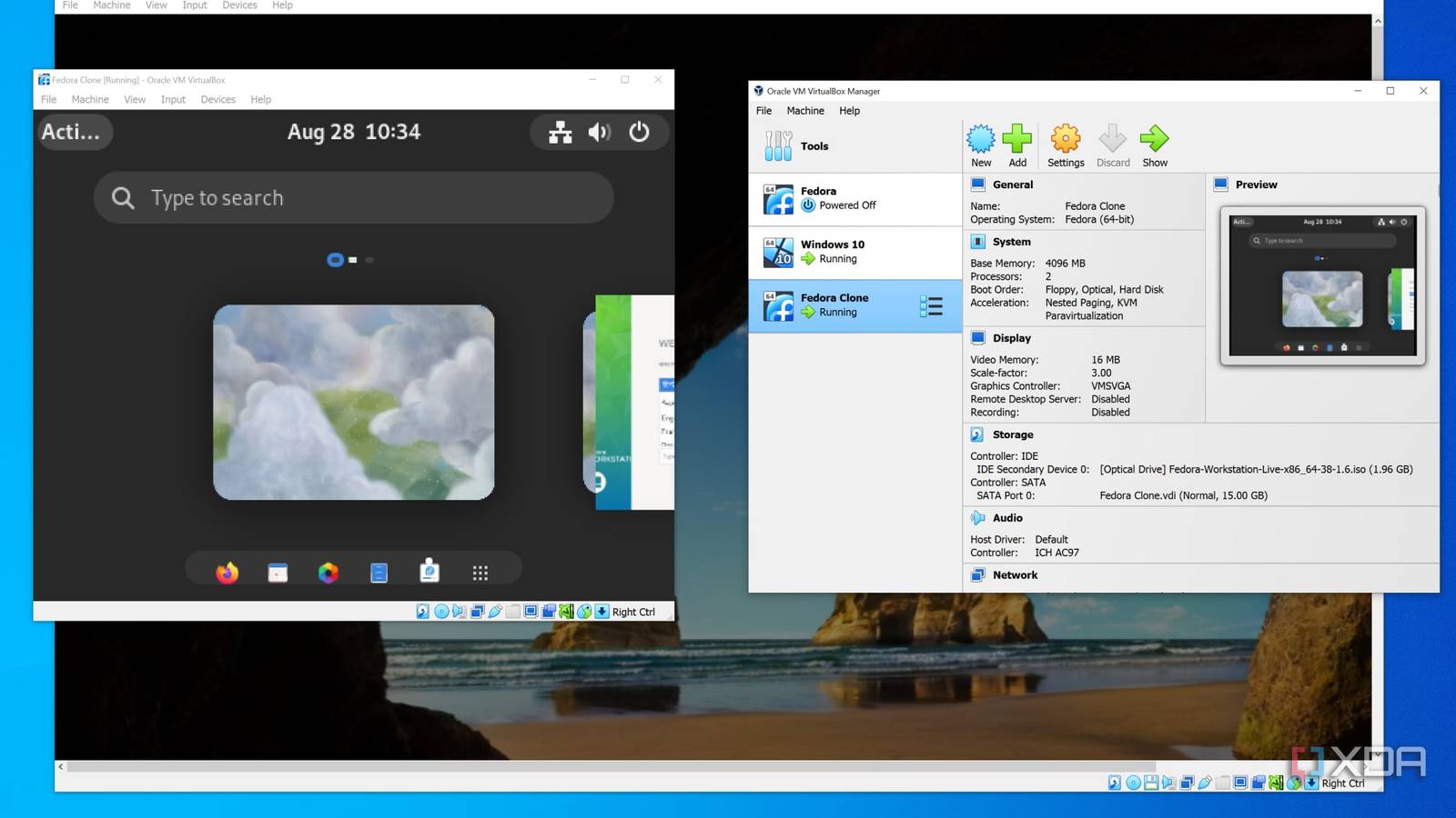 A screenshot of a PC running Windows 10 and Fedora Linux using VirtualBox