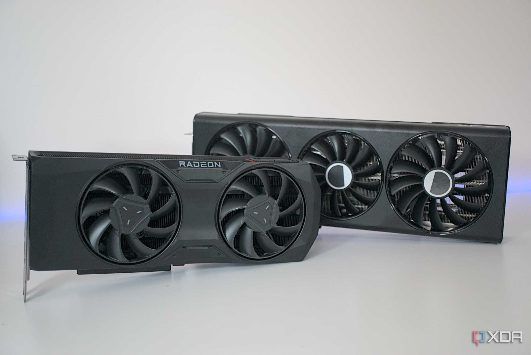 AMD Radeon RX 7700 XT and RX 7800 XT