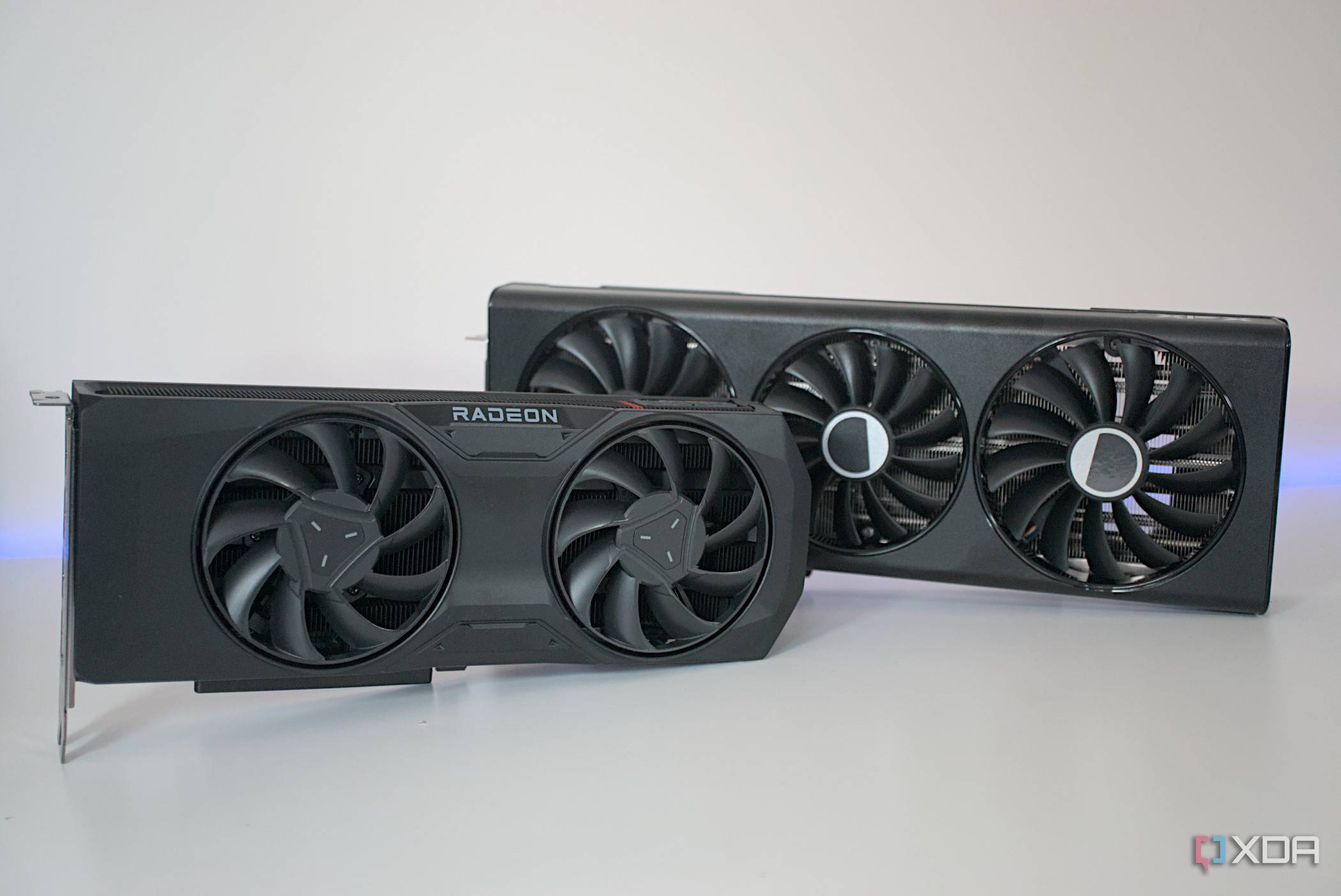 AMD Radeon RX 7700 XT and RX 7800 XT