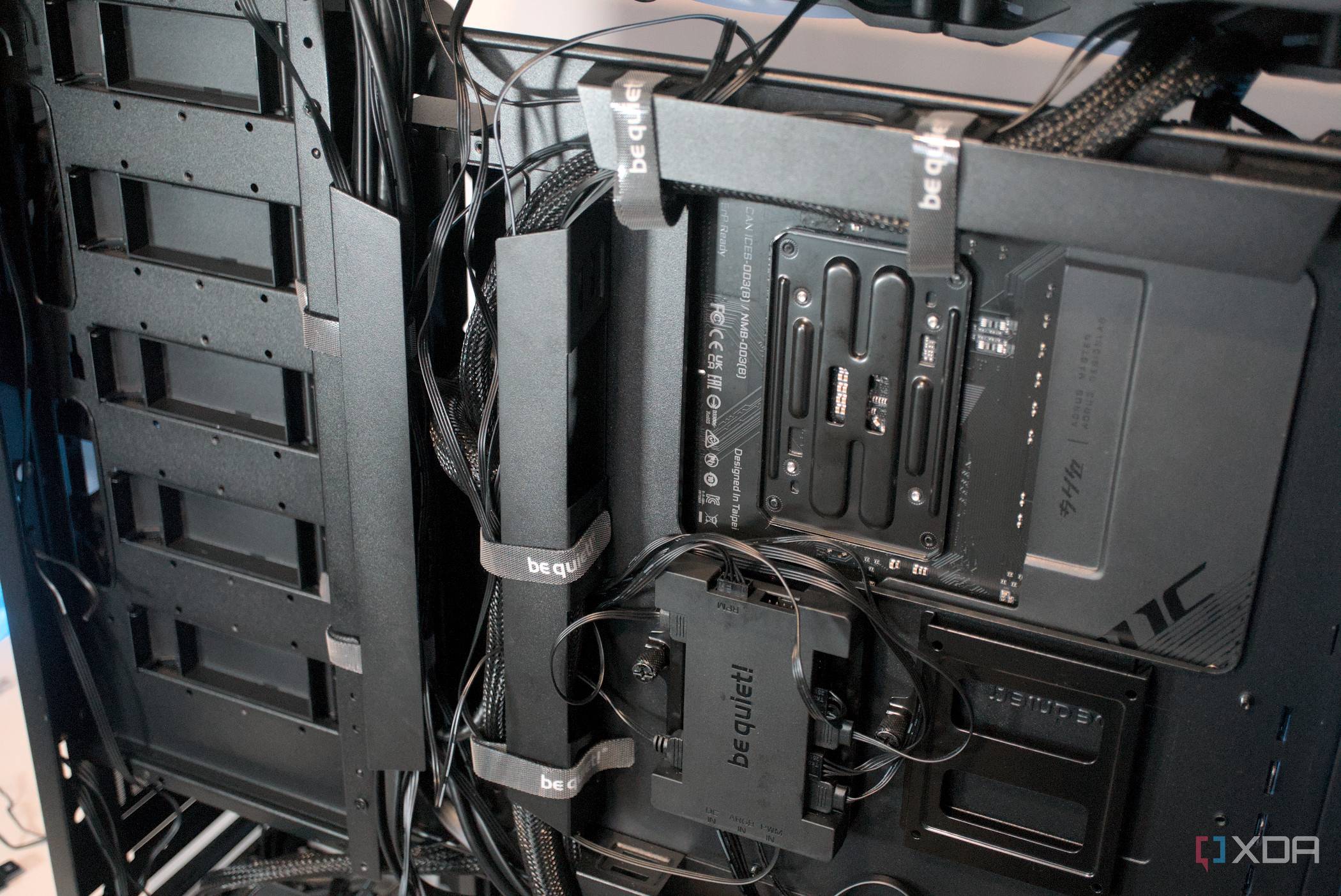 be quiet! Dark Base Pro 901 cable management