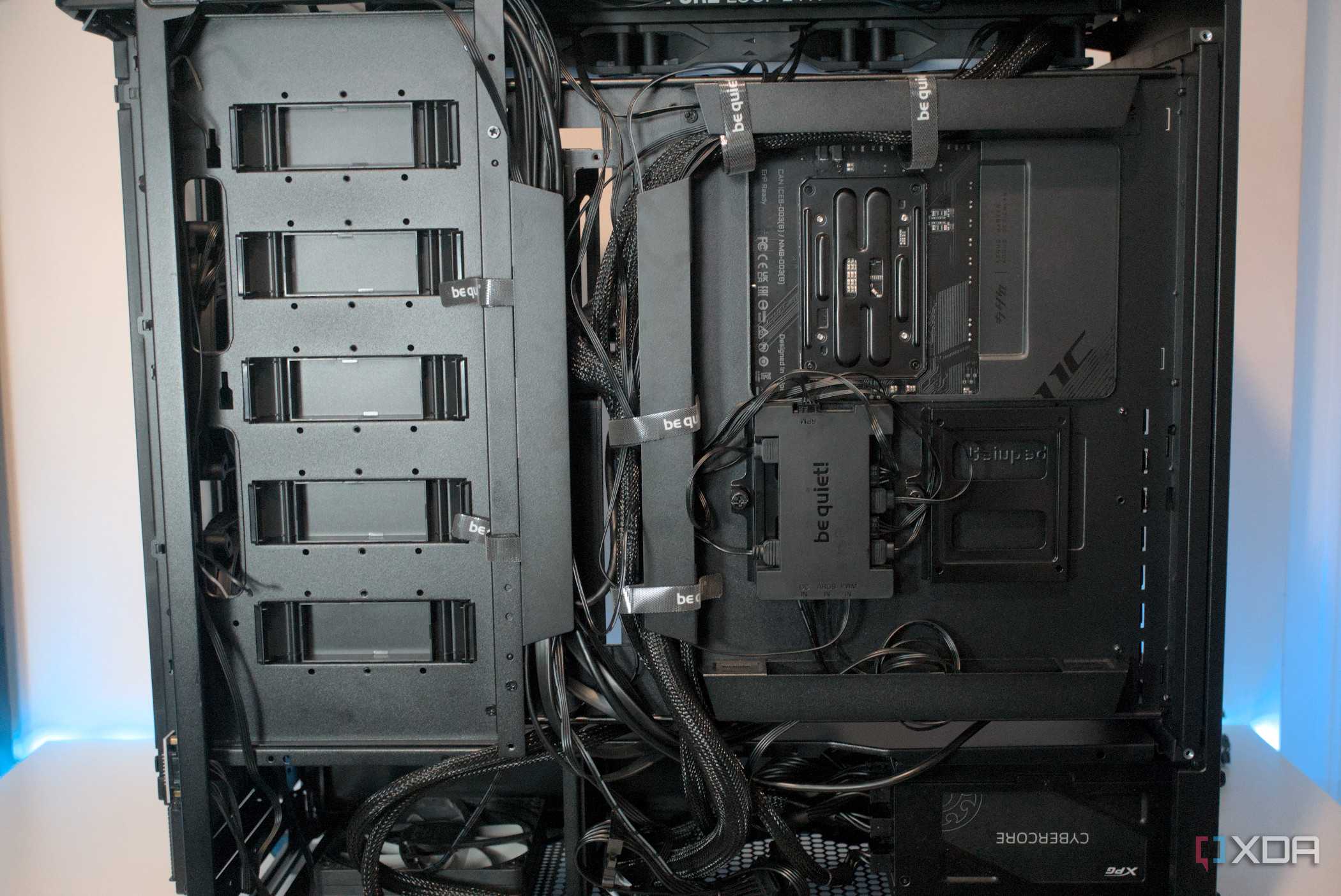 be quiet! Dark Base Pro 901 cable management