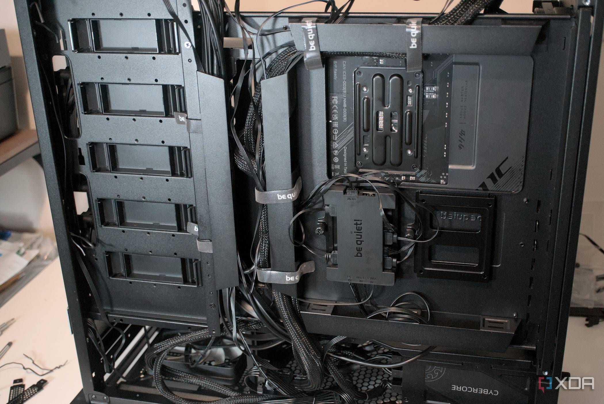be quiet! Dark Base Pro 901 cable management