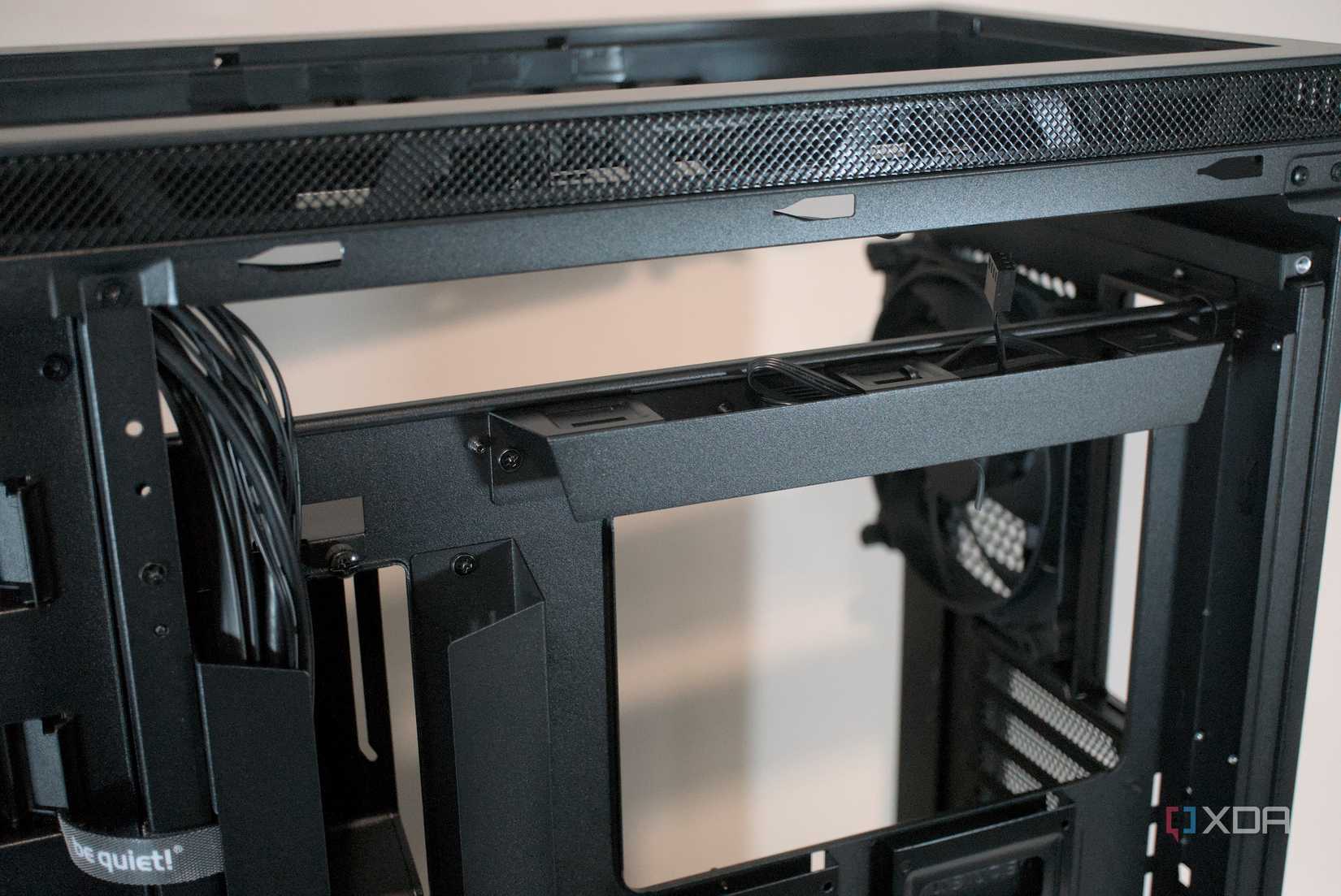 be-quiet-dark-base-pro-901-cable-routing-channels