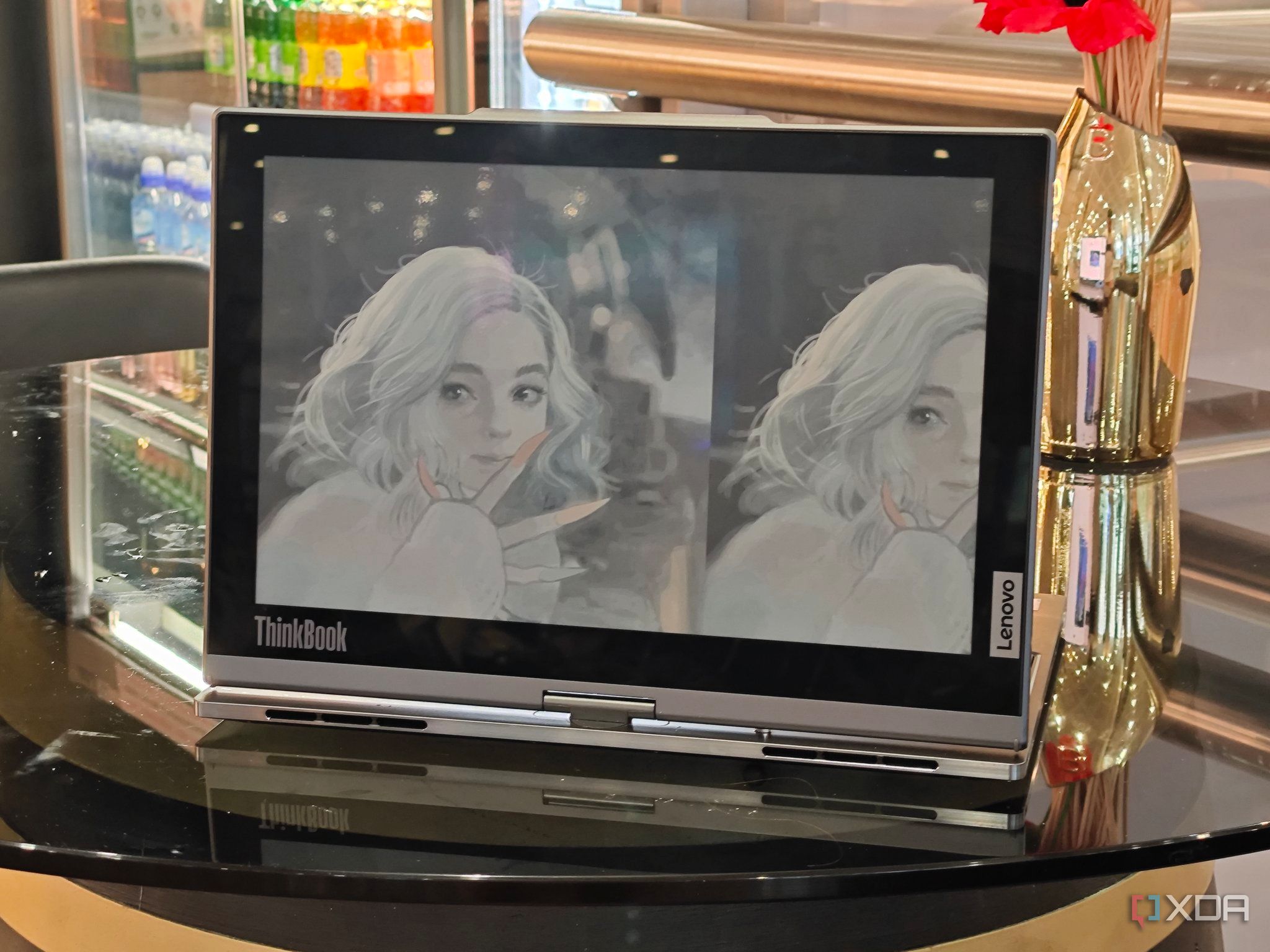 Lenovo Thinkbook Plus Gen 4 e-ink screen