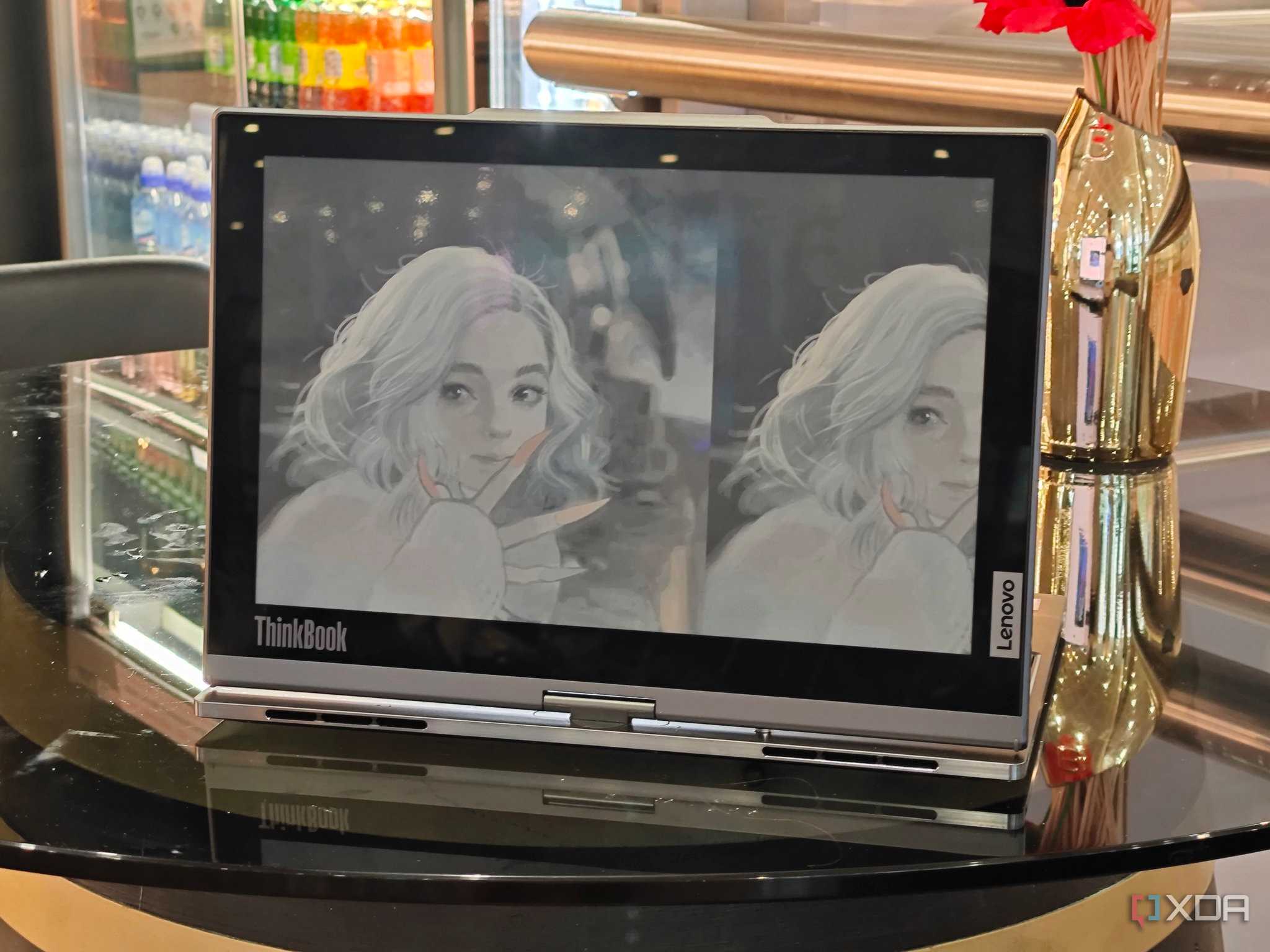 Lenovo Thinkbook Plus Gen 4 e-ink screen