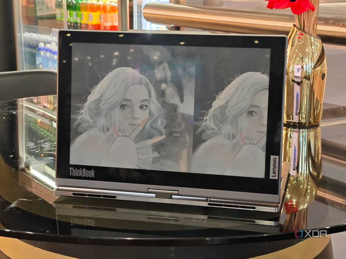 Lenovo Thinkbook Plus Gen 4 e-ink screen