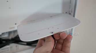 HYTE Y40 Snow White Edition SSD tray removed