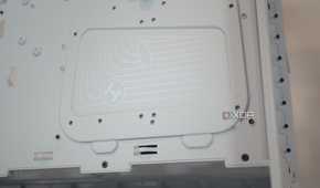 HYTE Y40 Snow White Edition SSD tray