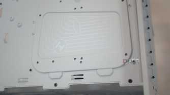 HYTE Y40 Snow White Edition SSD tray