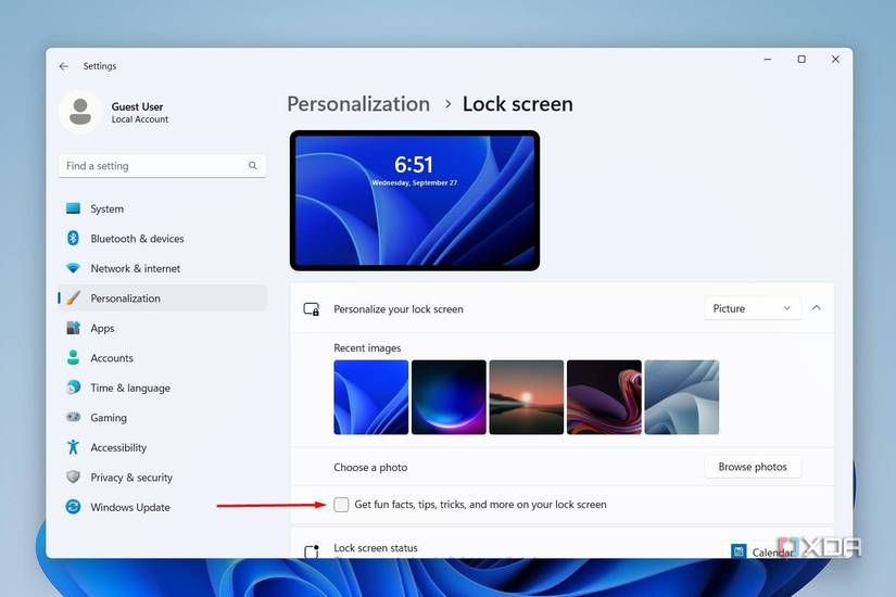 Windows 11 screenshot that shows how to disable tips and suggestions on the lock screen.
