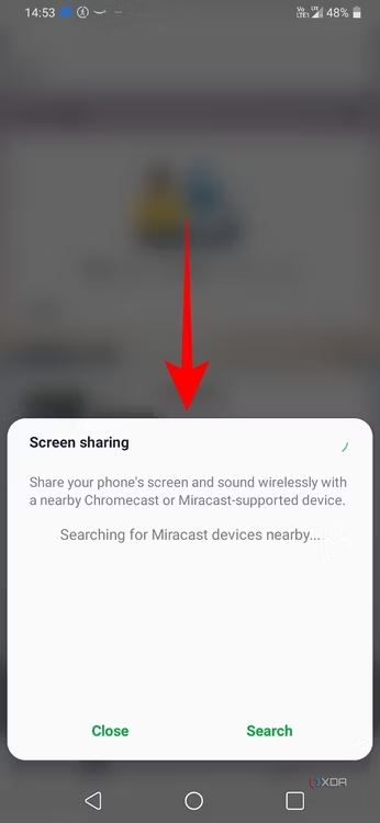 Miracast screen sharing, searching for a display on an Android smartphone
