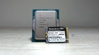 The Teamgroup MP44S next to the Intel Core i9-13900K.