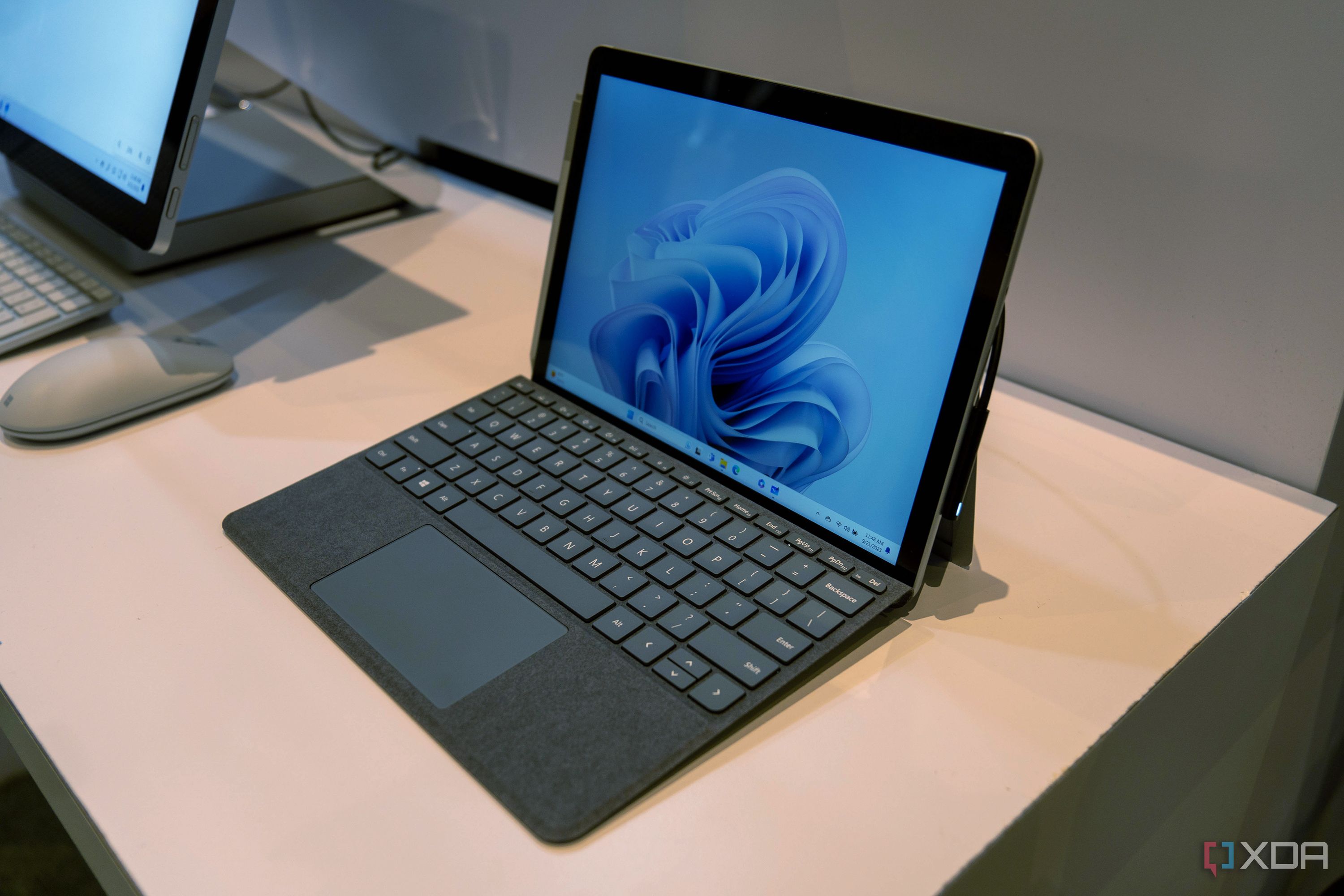 や*ん様 Microsoft Surface Go 4 本体 Surface Go 4 - Microsoft Surface for Federal Government