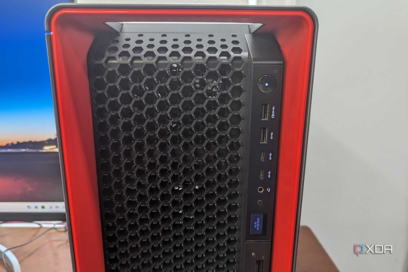 Tehe front USB-A and USB-C ports on the ThinkStation P7