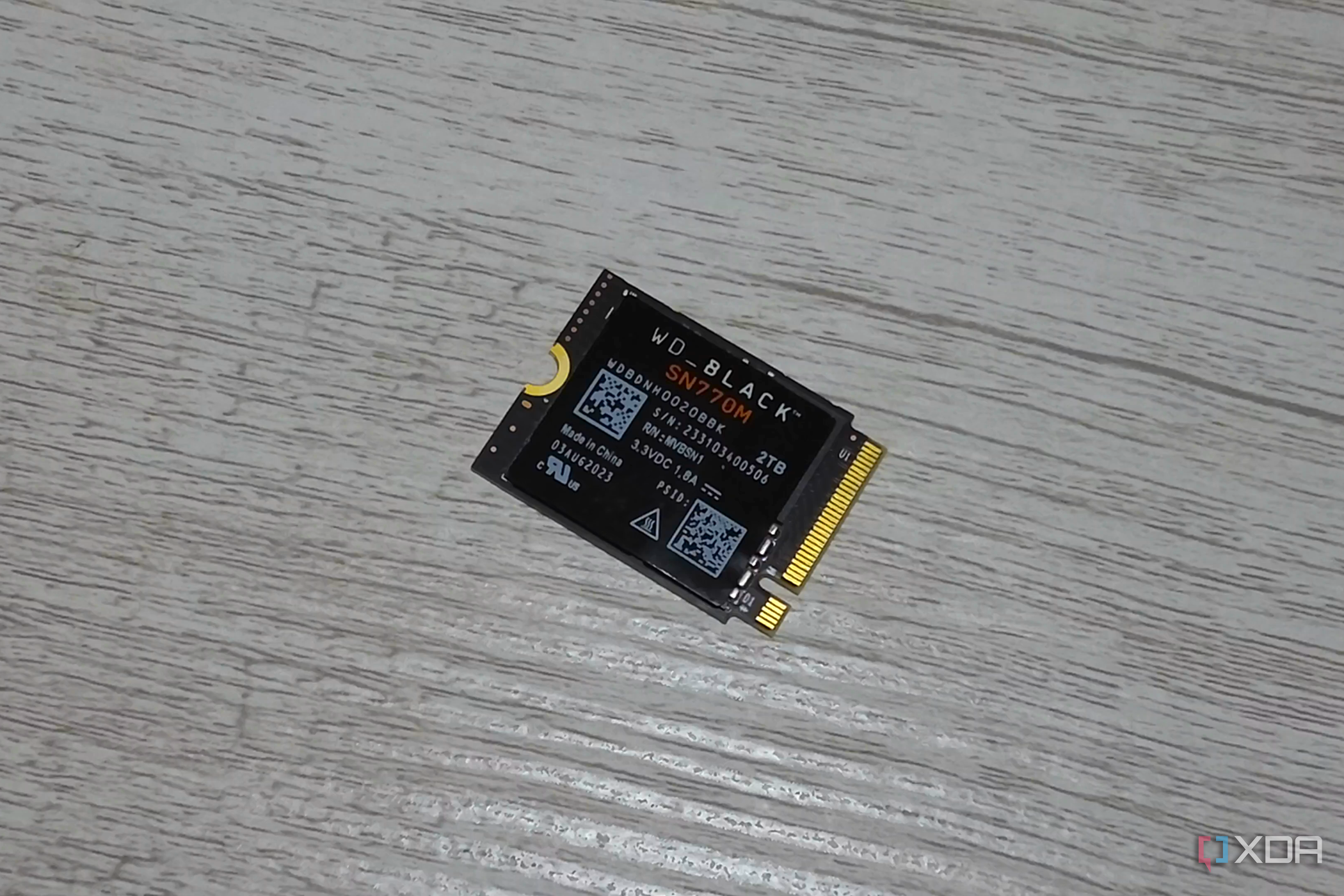 wd-black-sn770m-above.png