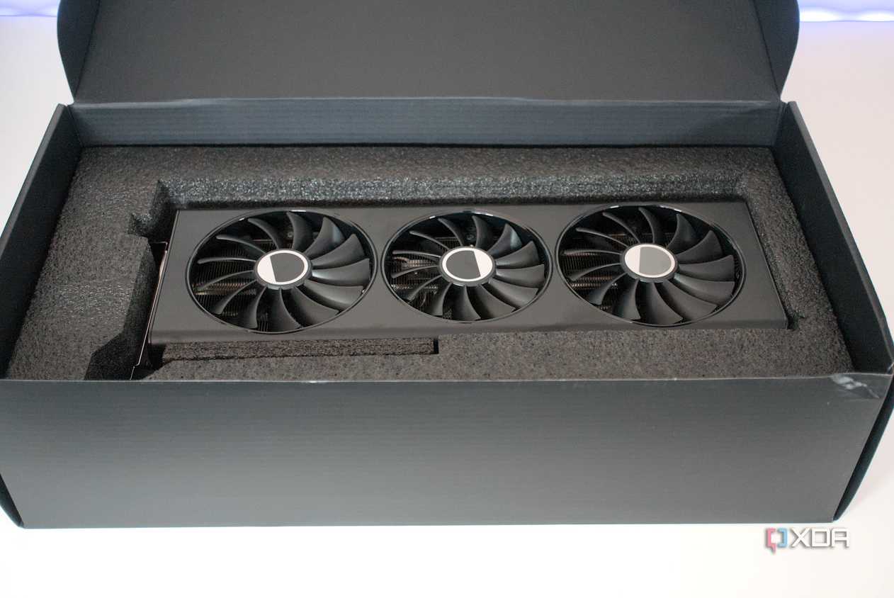 XFX Radeon RX 7700 XT Speedster 319 in its packaging