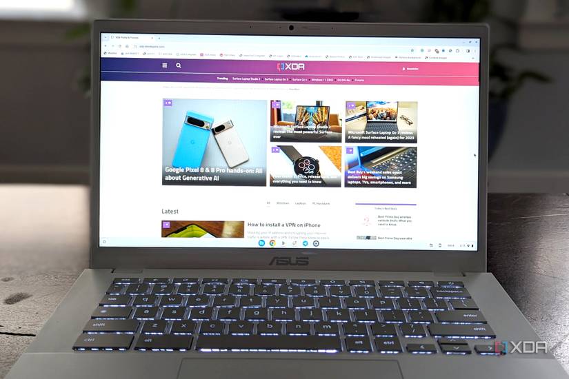The XDA website open on the display of the Asus Chromebook Plus CX34 