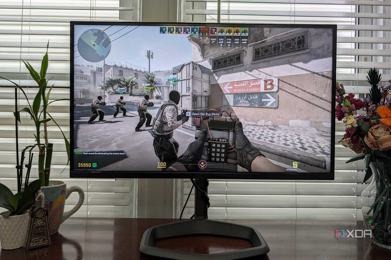 Playing Countrstrike on the Cooler Master Tempest Monitor GP27Q