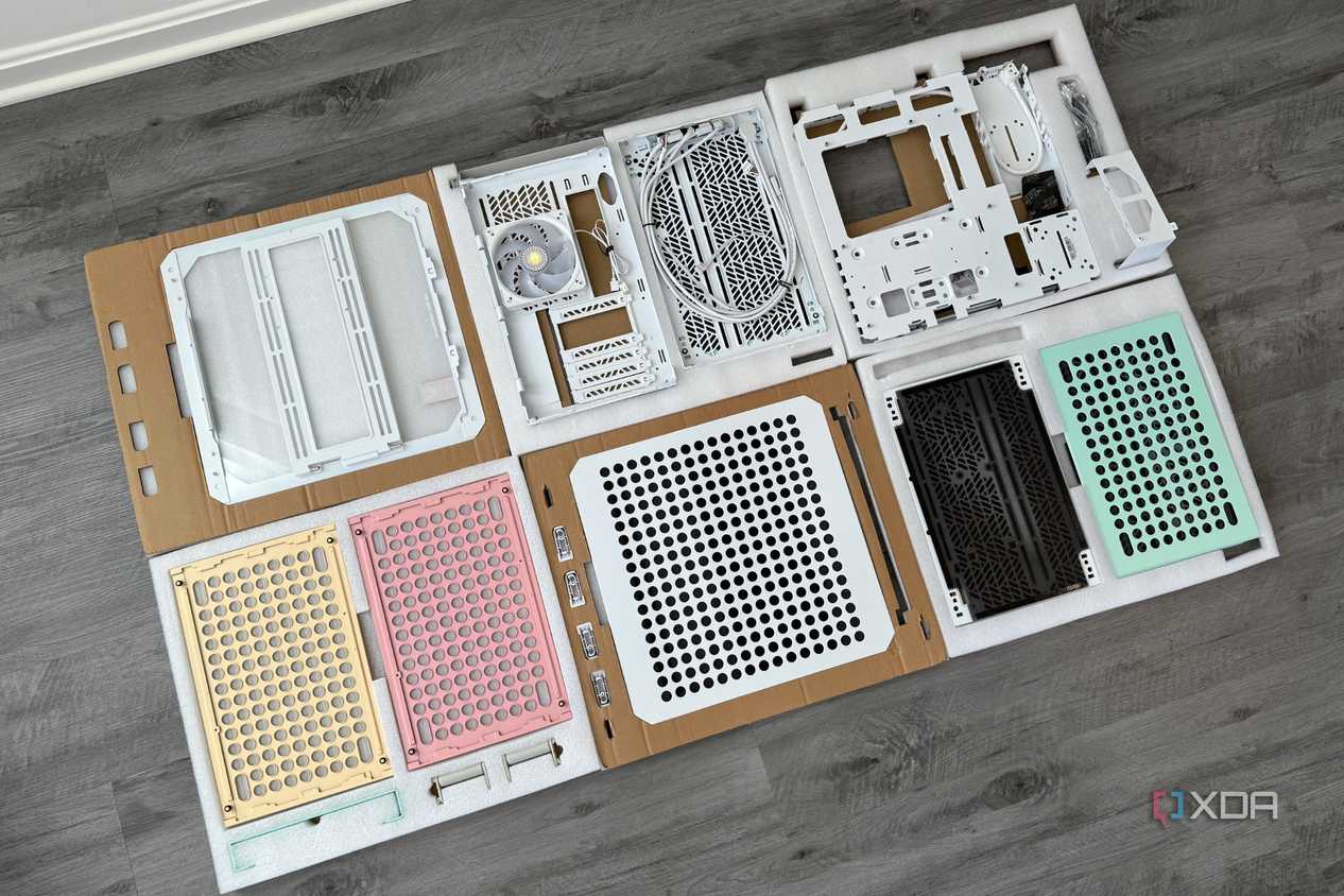 Cooler Master Qube 500 flat packed