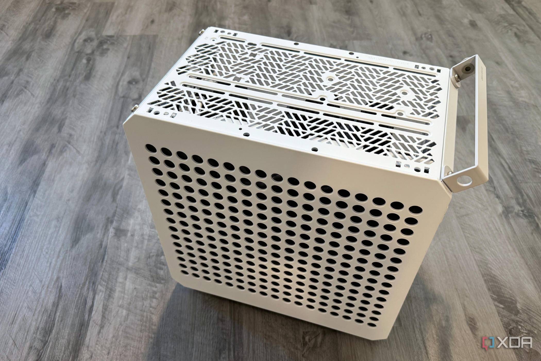 Cooler Master Qube 500 finished with no color panels