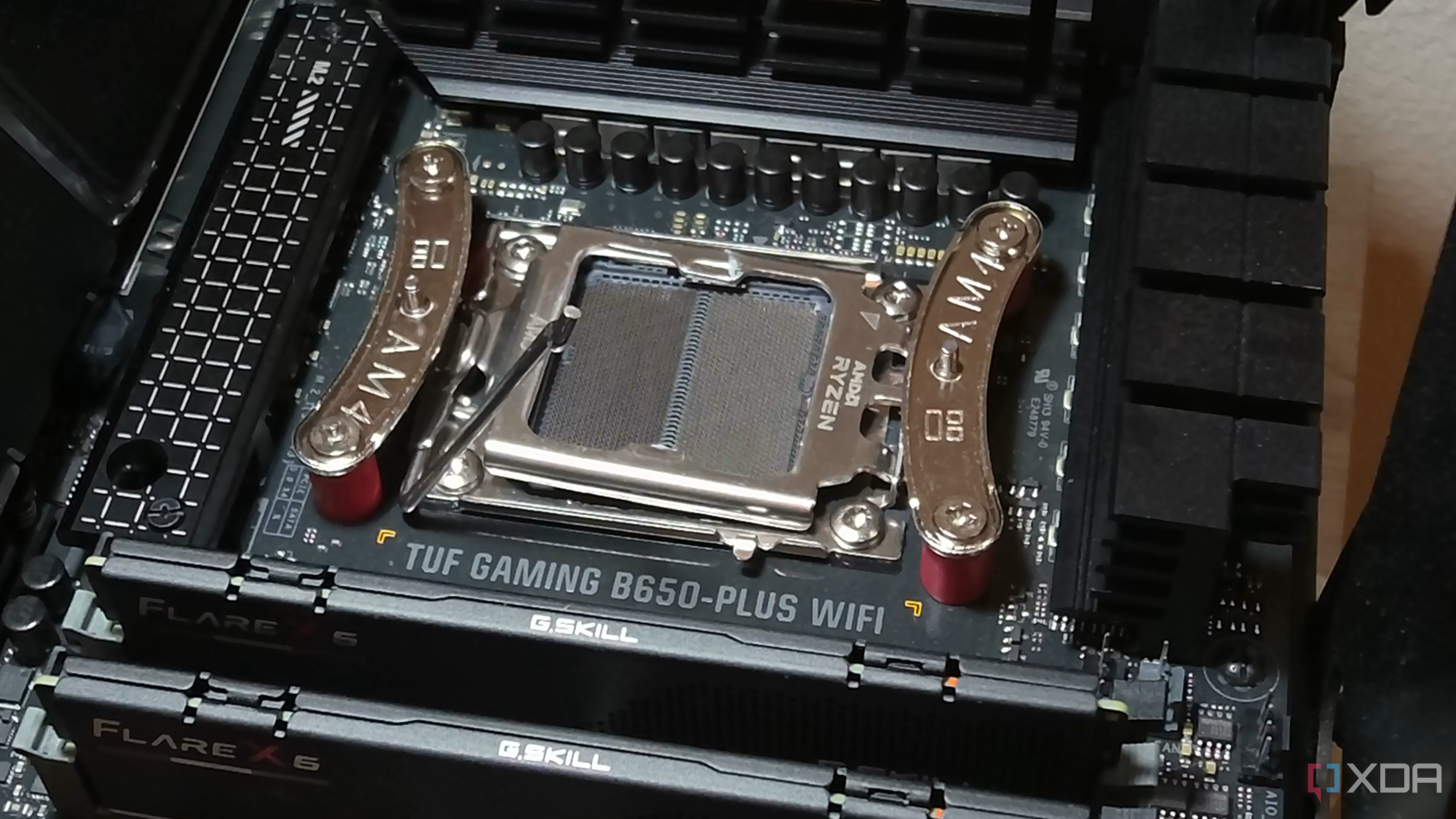 An AM5 socket.