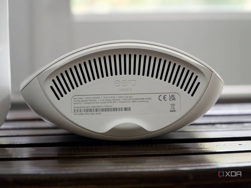 Eero Max 7 bottom