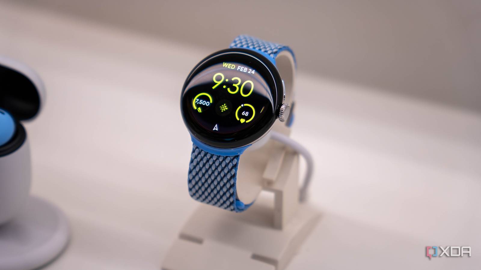 Does the Google Pixel Watch work with Samsung phones?