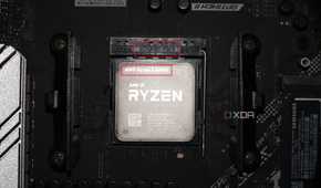 picture of a ryzen 5 5600x processor with its name highlighed and socket name on top highlighed