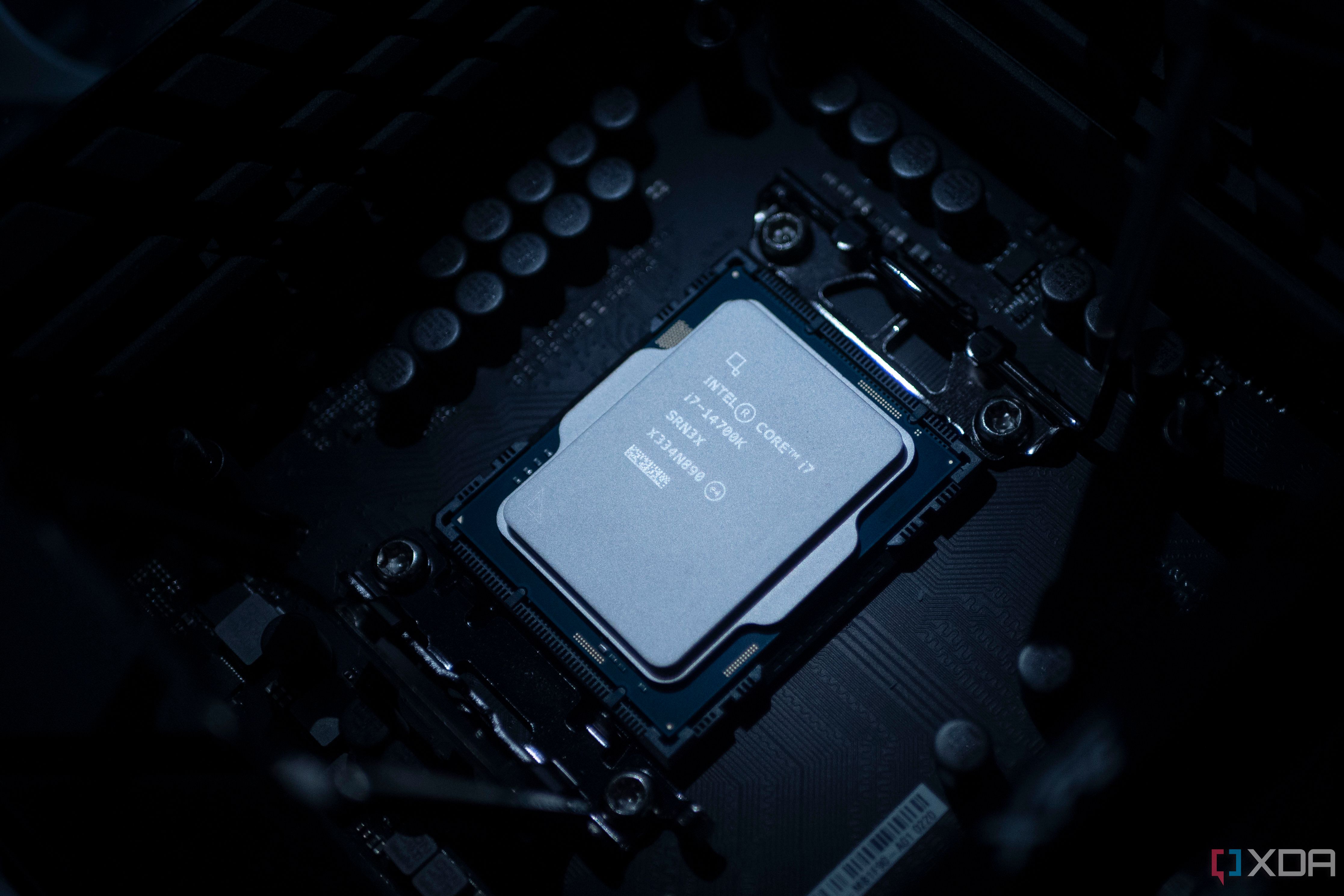 Intel Core i7-14700K ES CPU Is Up To 17% Faster Than 13700K In Leaked  Benchmarks, Overclocked To 5.8 GHz