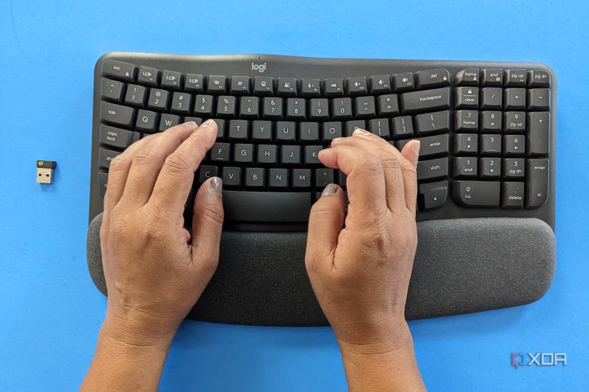 Logitech Keyboard Key Types Logitech's new Wave Keys is a simple and easy-to-use ergonomic keyboard