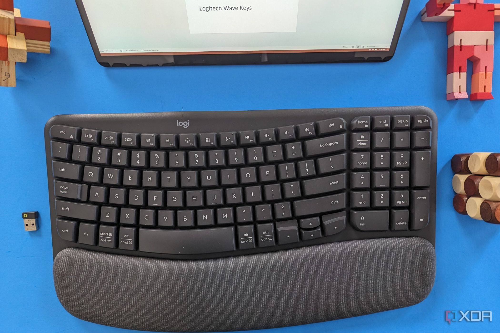 Logitech's new Wave Keys is a simple and easy-to-use ergonomic