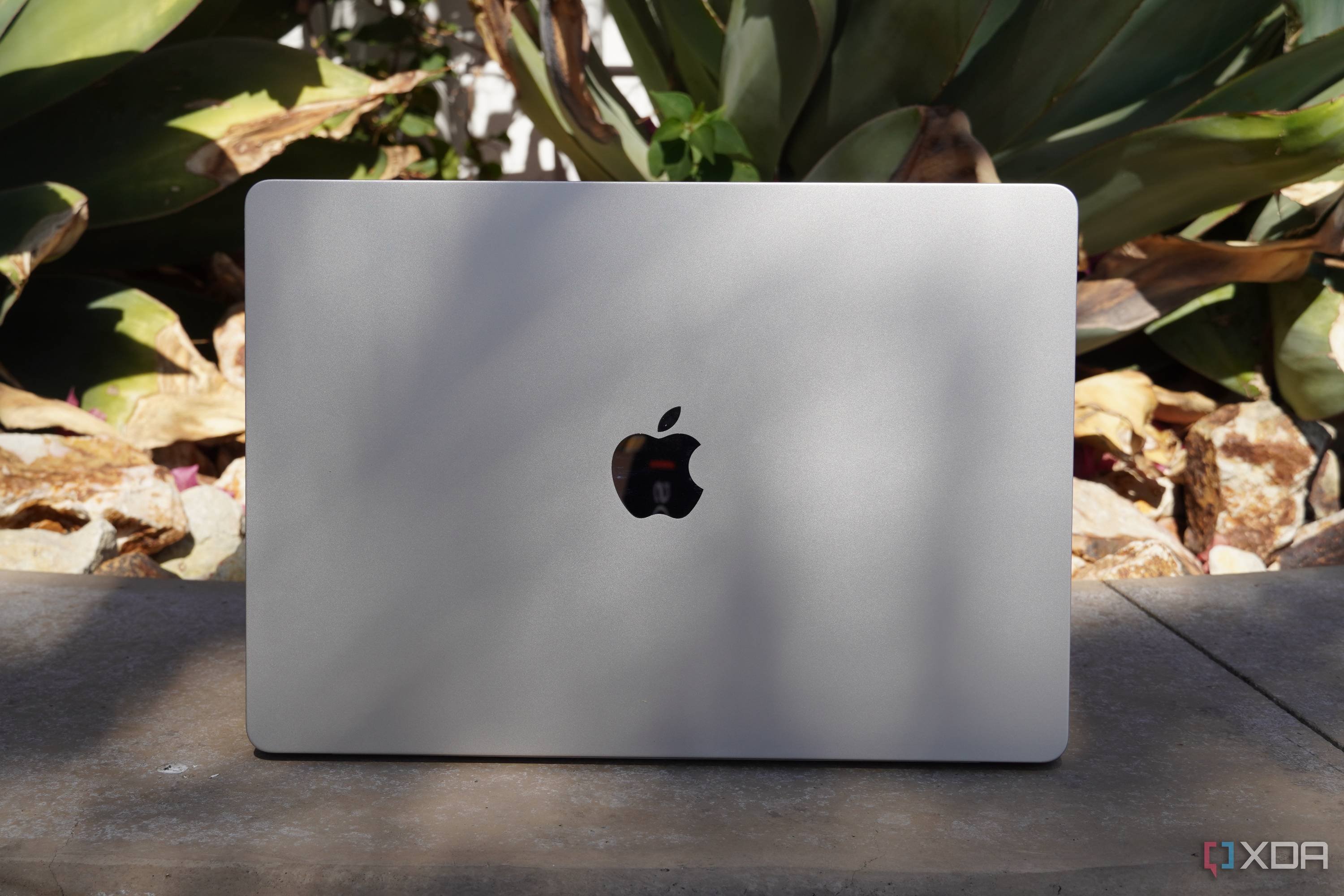 The MacBook Air in starlight outdoors in shade.