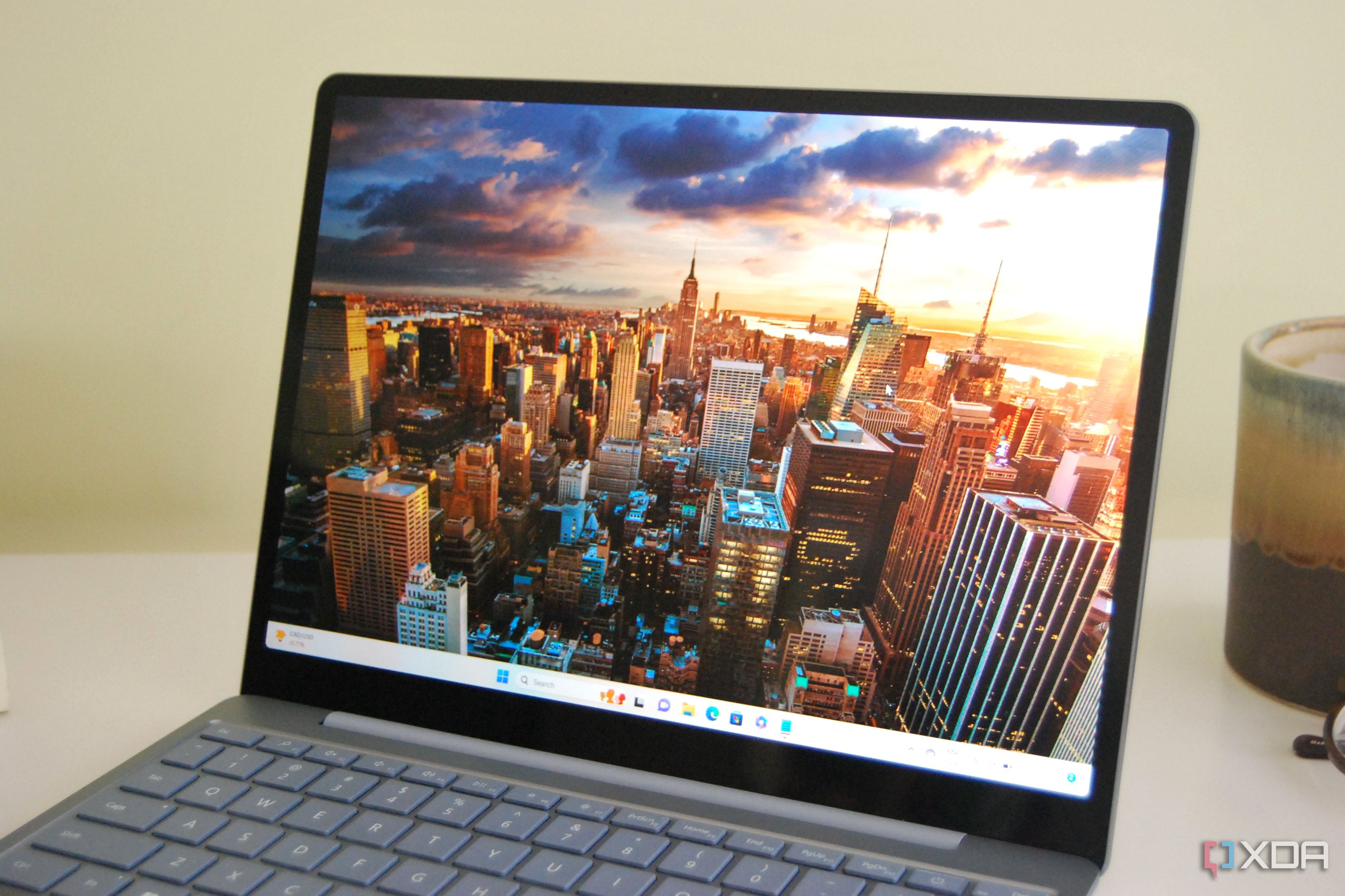 Surface Laptop Go 3 screen