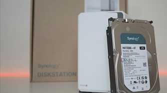 synoloy-diskstation-ds223j-hero