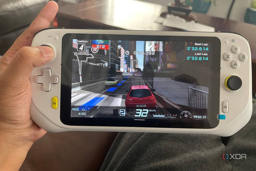 Gran Turismo running emulated on the Logitech G Cloud