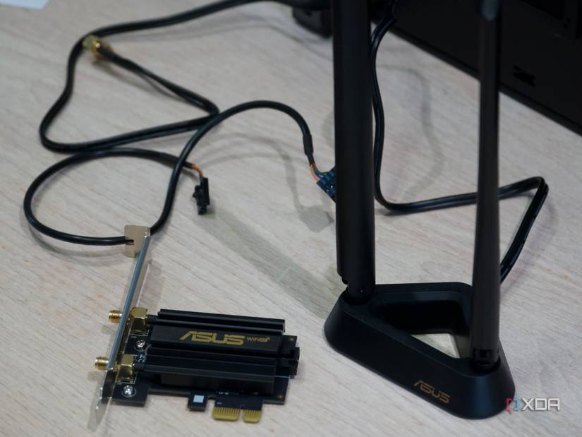ASUS PCE-AX58BT, AX3000 dual-band PCI-E Wi-Fi 6 (802.11ax) adapter met ASUS PCE-AX58BT, AX3000 dual-band PCI-E Wi-Fi 6 (802.11ax) adapter met