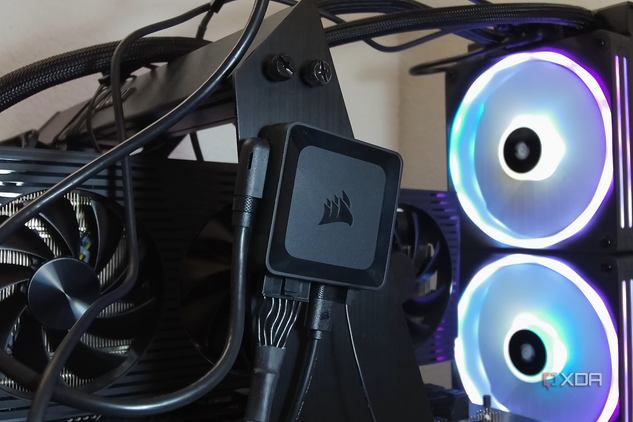 Corsair iCUE Link H170i LCD with its fan/RGB hub.