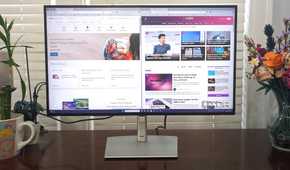 The Dell UltraSharp27 Thunderbolt Monitor with XDA webpage open