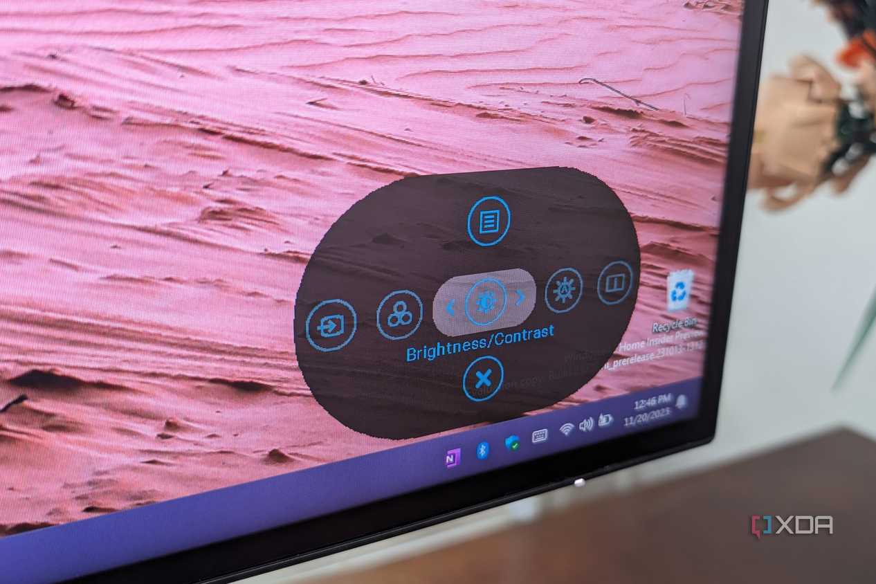 The OSD menu on the Dell UltraSharp27 Thunderbolt Monitor