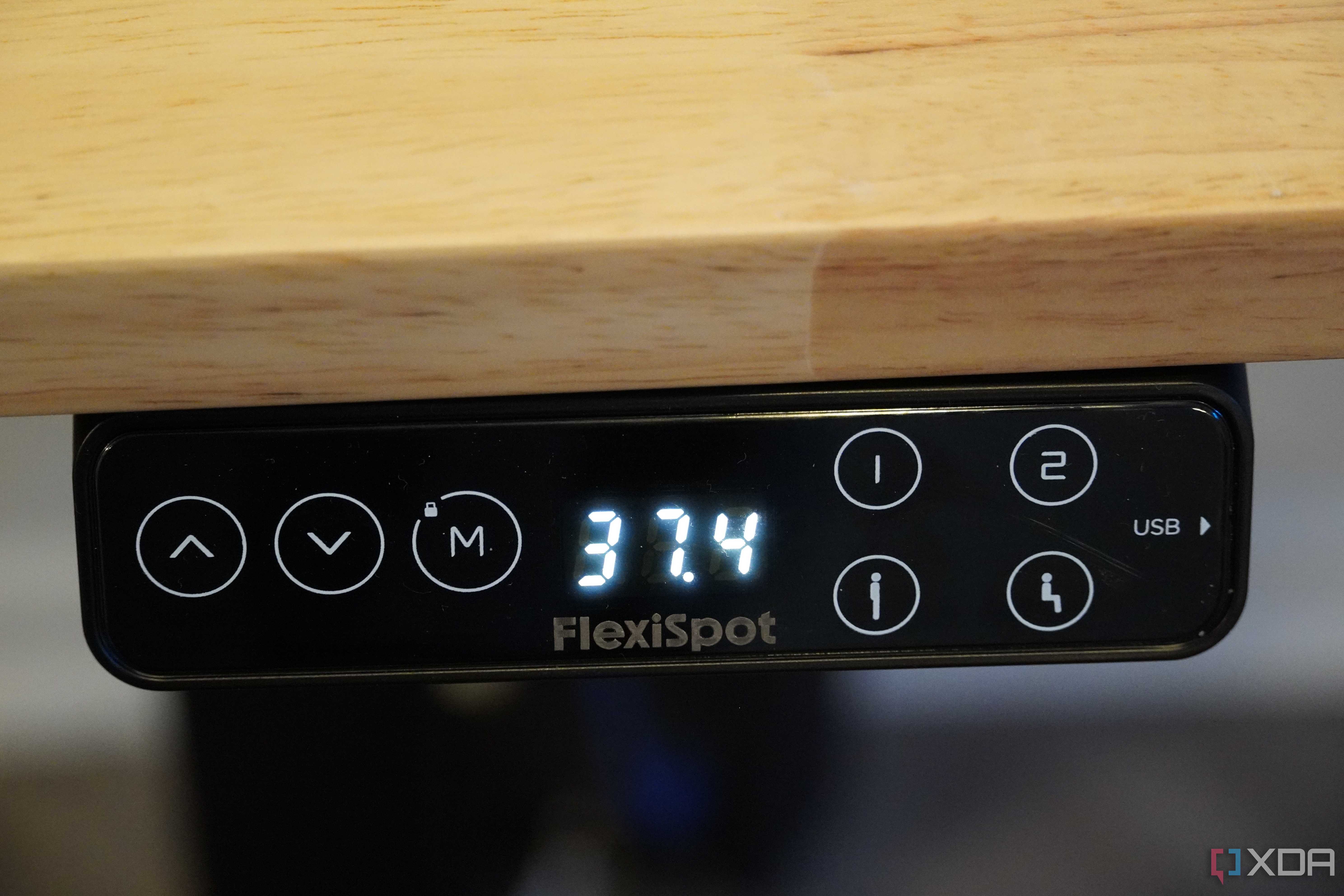 The height adjustment display on the FlexiSpot E7 Pro standing desk.