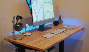 A desk setup on a FlexiSpot E7 Pro standing desk.